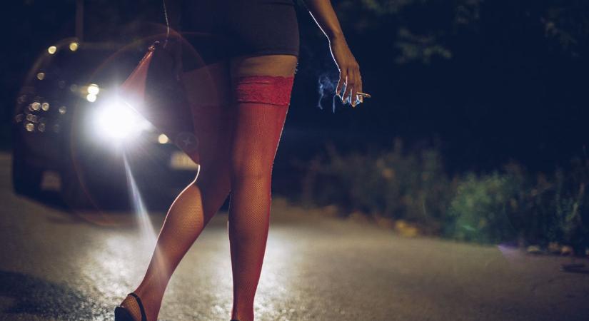 Döbbenet: Prostituáltak és drogosok borzolják a kedélyeket a pécsi belvárosban