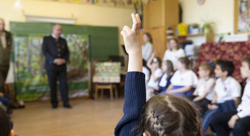 Tavasszal újabb 500 iskolában ismerkedhetnek meg a magyar erdőkkel