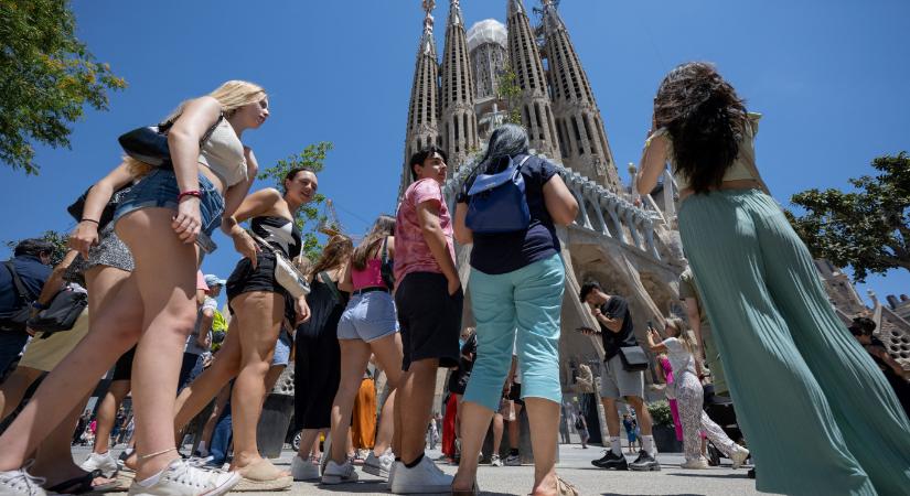 Tavaly 94 millió külföldi turista árasztotta el Spanyolországot