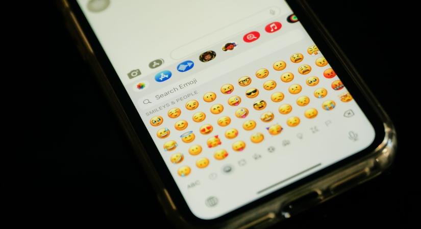 Az emoji-k használata a magasabb érzelmi intelligencia jele lehet