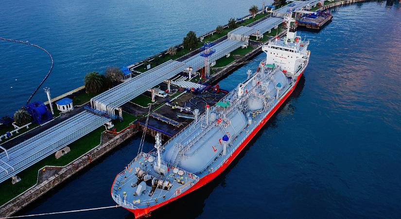 Amerikai LNG-vel váltanák az orosz gázt, a cseh piacra lép a MET Csoport