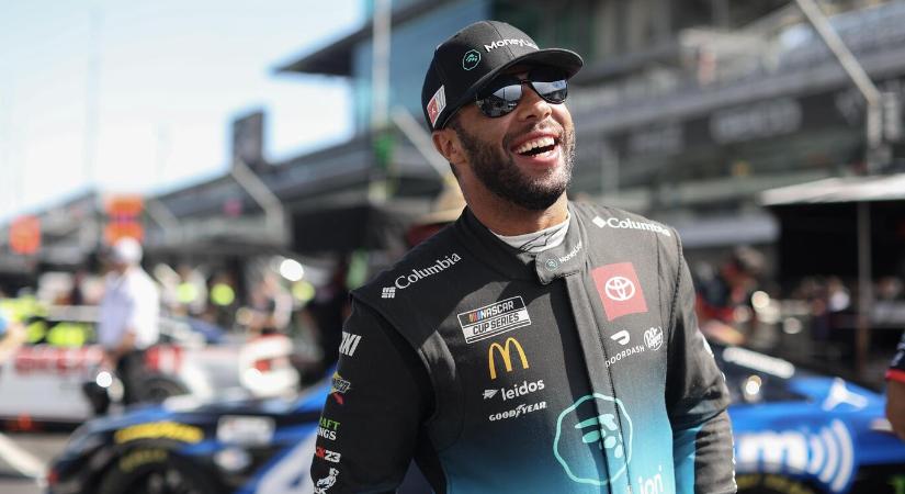 Az utóbbi idők legaranyosabb sisakjában vág neki a NASCAR-szezonnak Bubba Wallace