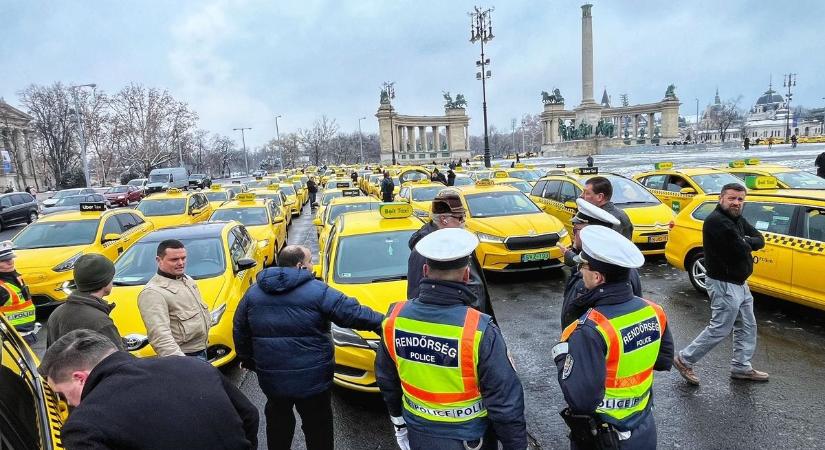 Taxis sztrájk: ennyien vettek részt a demonstráción – a szervezők megígértek, folytatják a munkát