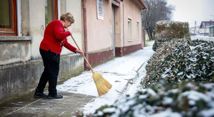 Baleseteket okozott az időjárás – A folytatás sem ígér sok jót