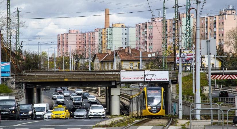 Egy perccel több időt töltünk a budapesti dugókban, mint tavaly