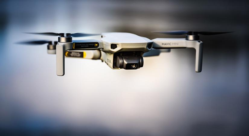 A DJI megszüntette a drónok repülési korlátozását az USA-ban