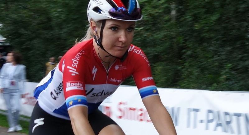 Egyességre jutott Amy Pieters és a Team SD Worx csapata