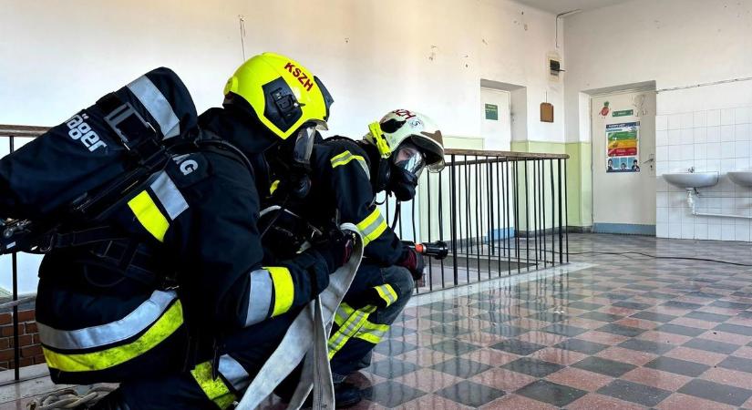 Tiszteletbeli tűzoltót kísérnek utolsó útjára pénteken Kőszegszerdahelyen