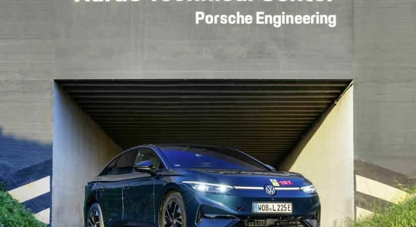 Közel 1000 kilométer egy töltéssel: nagyot ment a VW e-autója