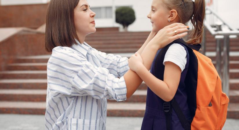 A szakértő elmondta: ez az elsőszámú hiba, ami rombolja a gyerekek önbizalmát