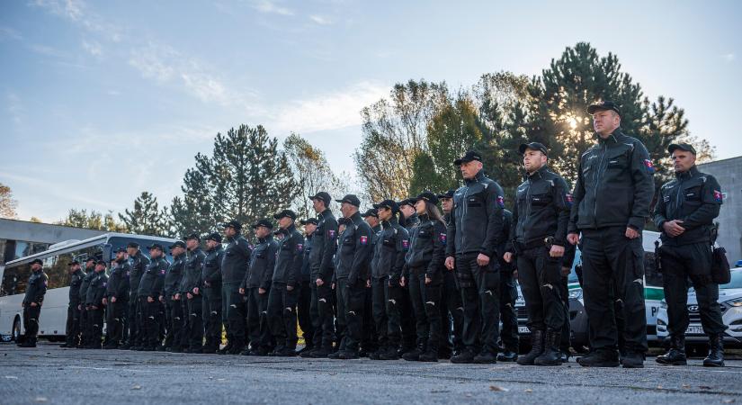 2024-ben 2115 rendőr távozott a szolgálatból, és 840 lépett be