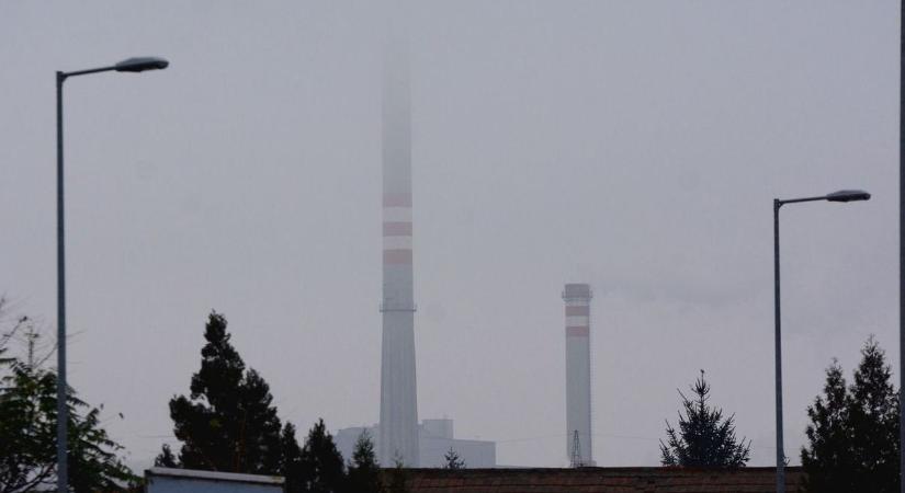 Erősen szennyezett a levegő Miskolctól Kazincbarcikáig és hétvégén tovább romolhat a helyzet