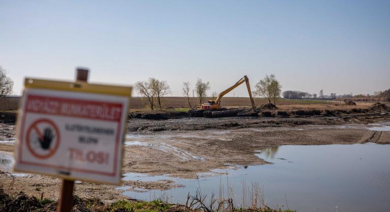 Örülhet két vármegye, kétmilliárd forintból korszerűsítették a szennyvízhálózatot