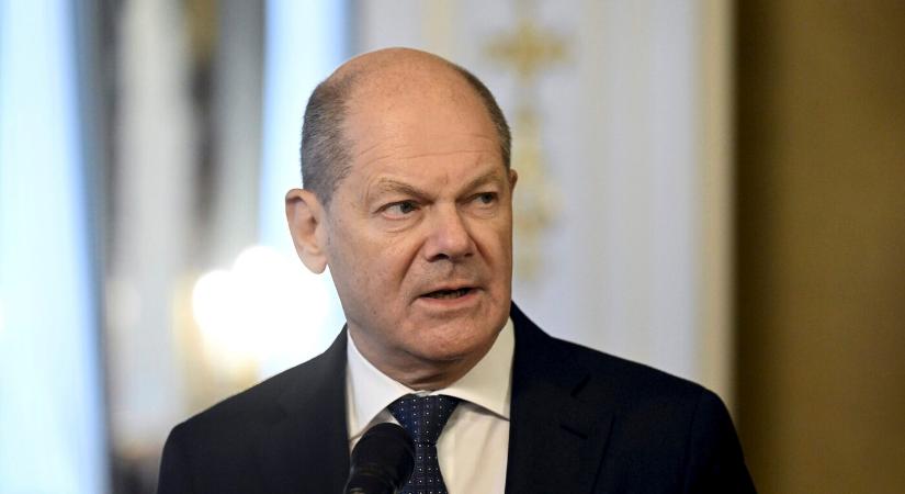 Olaf Scholz nem számít az Ukrajnának nyújtott amerikai támogatás leállítására