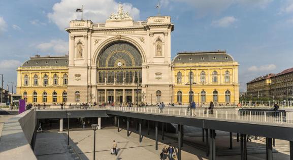 Újabb információk jöttek a lángra kapott Keleti pályaudvarról