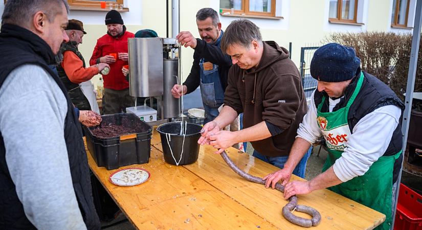 Isteni disznótor volt Debrecenben – fotókkal