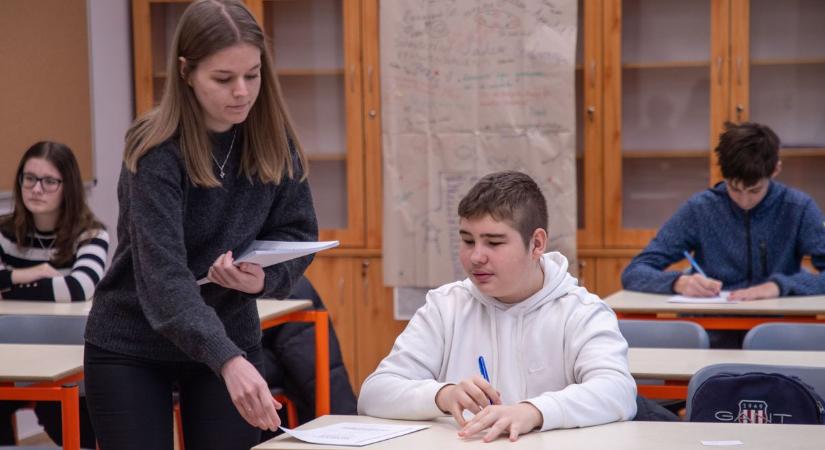 Így készültek a tatabányai gimnáziumba felvételiző diákok