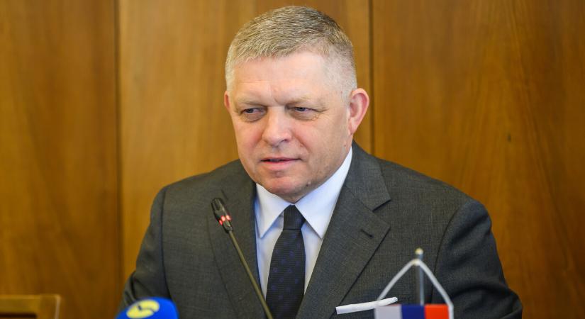 Robert Fico megvédte Gašpart ez EU- és NATO-kilépés kapcsán, a kormányfő kedden Orbán Viktorral találkozik