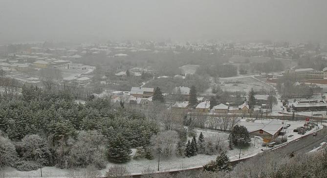 Ipari hó hullik Dunaújvárosban