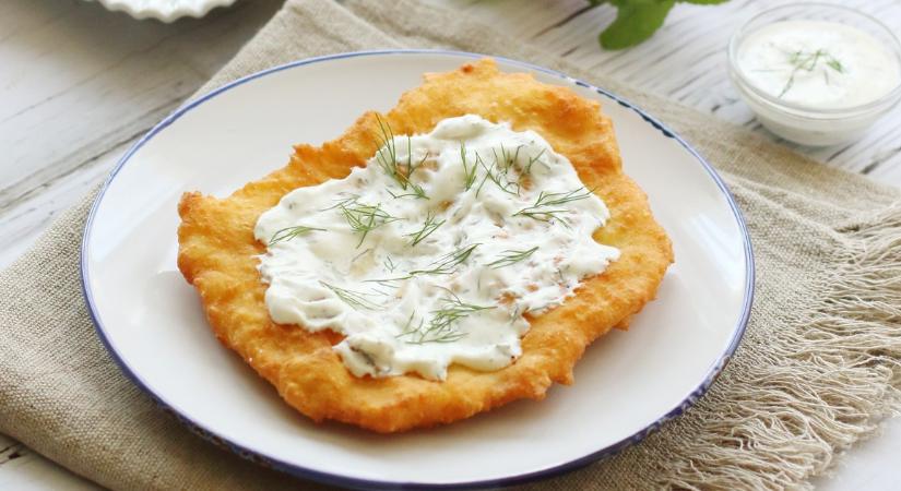 Hűtőben kelt kefires lángos - Gyorsan elkészül, és nagyon finom