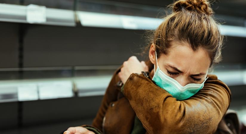 Rohamosan terjed az influenza és a koronavírus, napok alatt tízezrek fertőződtek meg