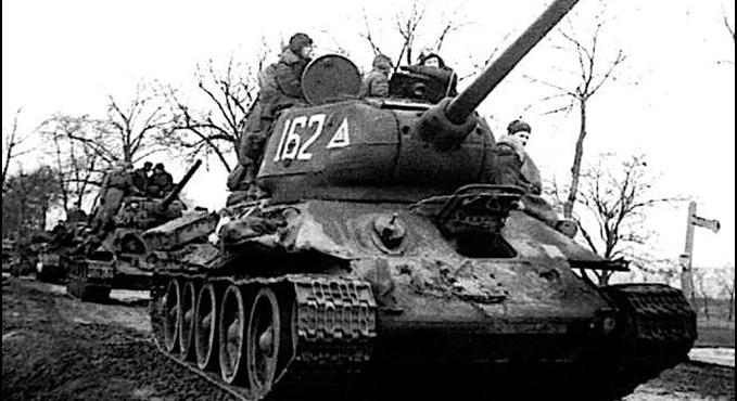 A T-34-es szovjet közepes harckocsi