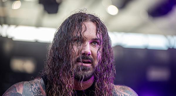 Tim Lambesis szerint egykori zenésztársai ultimátumot adtak neki