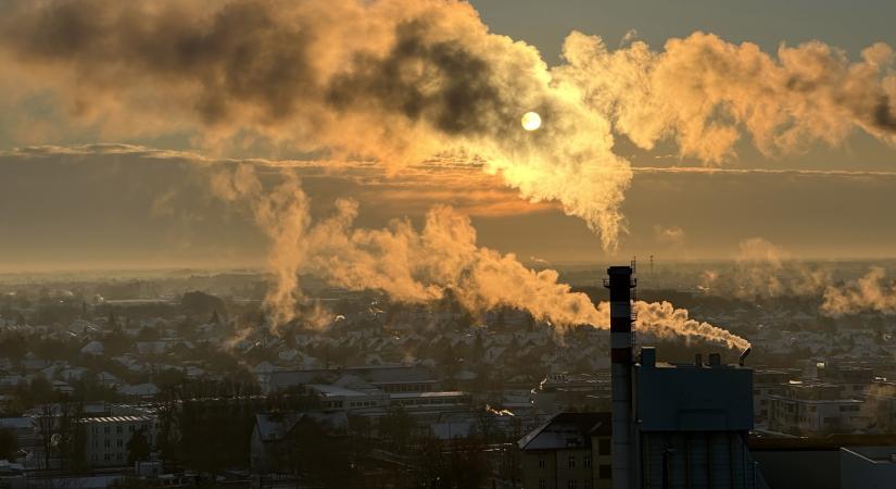 Világszerte komoly mellékhatásokkal jár a fosszilis tüzelőanyagok kitermelése és felhasználása