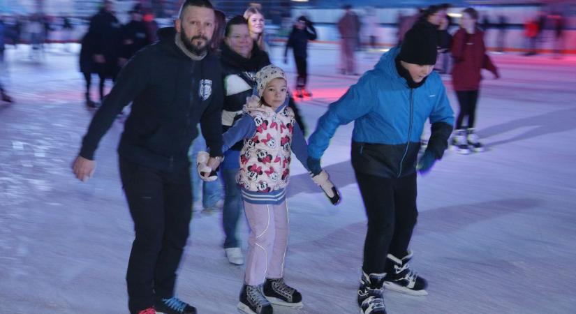 Szemünk a pályán! – a Jégpályák éjszakája