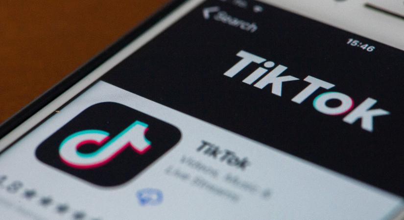 TikTok: Trump elnök erőfeszítéseinek köszönhetően a TikTok visszatért az Egyesült Államokba!