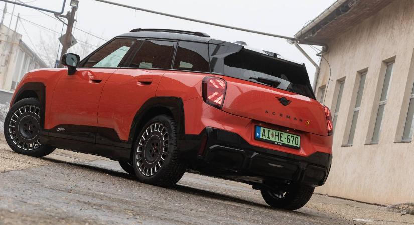 Autónak mid, társnak toptier - Teszt: Mini Aceman SE JCW Trim - 2024.