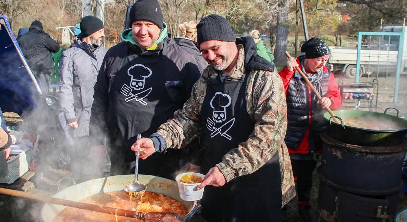 Jubileumi disznótor Annavölgyön