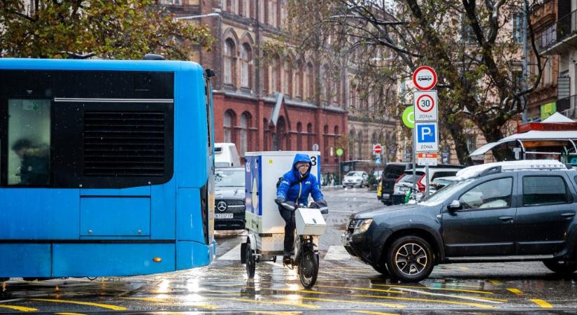 Keddre országos figyelmeztetést adtak ki ónos eső miatt