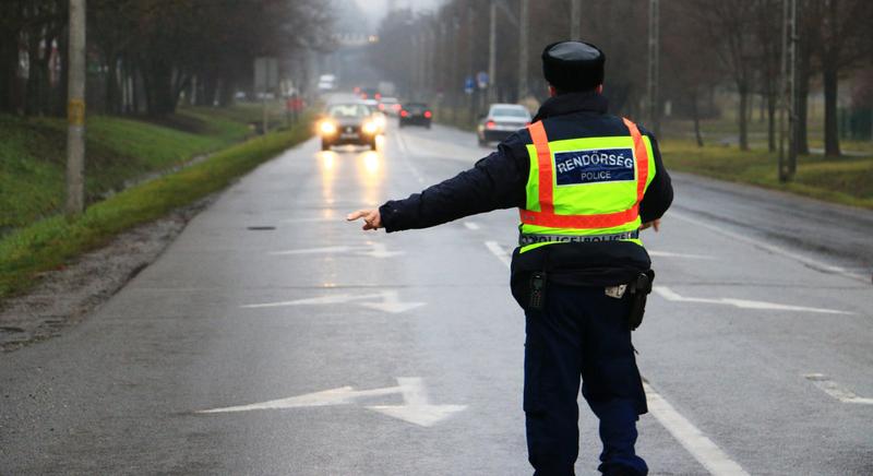 Közúti razzián a kaposvári zsaruk