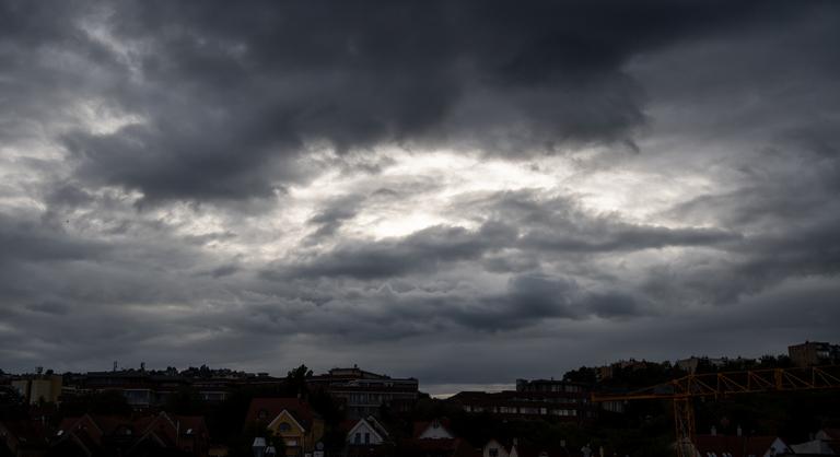 Másodfokú figyelmeztetést adtak ki keddre az ónos eső miatt