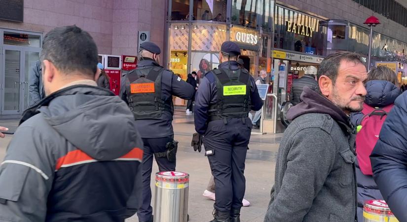 Több rendőr járőrözik az olasz vonatokon, valamint a pályaudvarokon és környékükön a jubileumi évben  videó