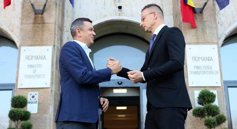 A közlekedési összeköttetések javításáról állapodott meg Szijjártó és Grindeanu