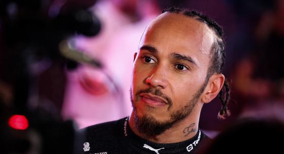 „Valóra vált egy álom” – Enzo Ferrari háza elől jelentkezett Lewis Hamilton