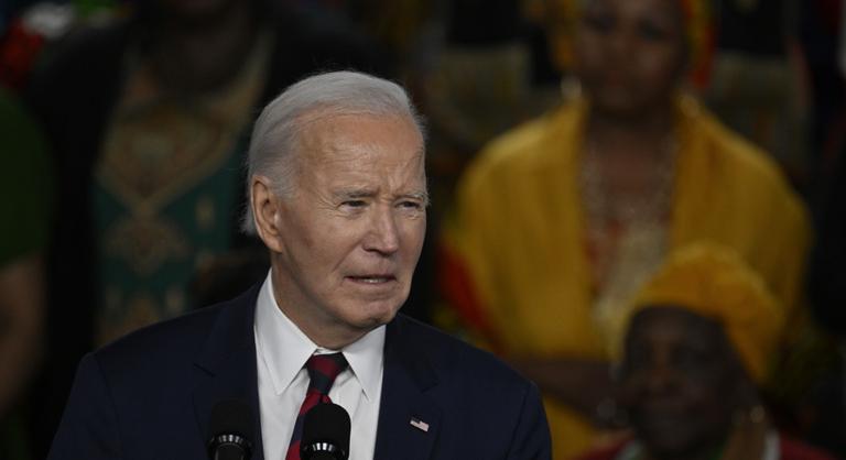 Joe Biden kegyelmet ad embereinek, hogy megóvja őket Donald Trump bosszújától