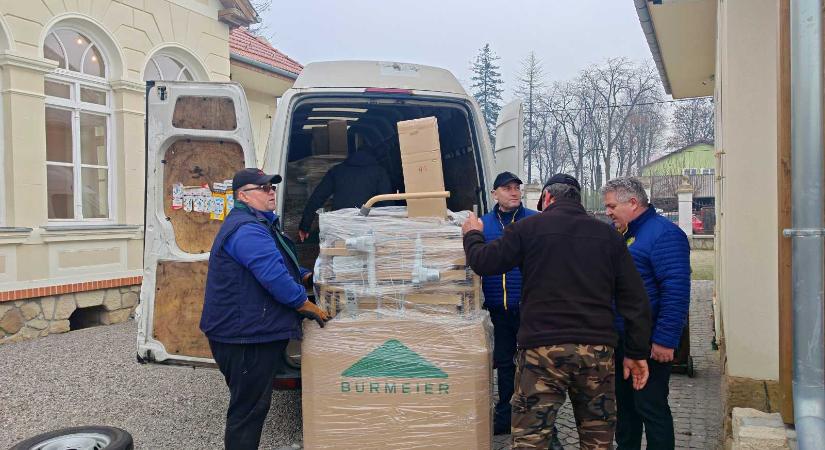 Betegágyakat adományozott a kézdivásárhelyi Rotary Klub a segélyszervezetnek