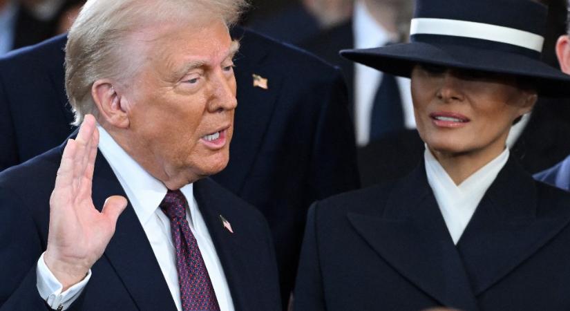 Letette esküjét Donald Trump, beiktatási ceremóniáján Melania Trump beszédes ruhakölteményt viselt