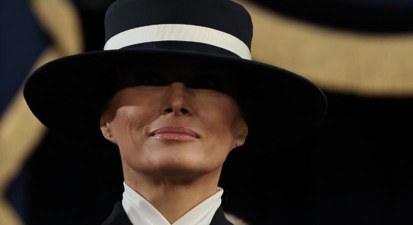 És ezt így hogy? Melania Trump beiktatási ruhája mindent vitt