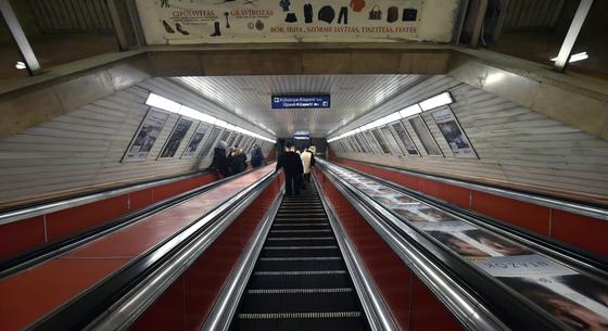 Nem jár egy szakaszon a kettes metró