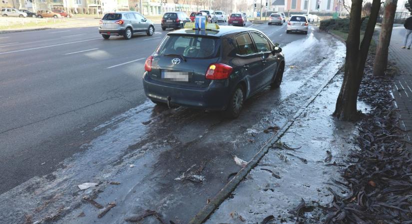 Ónos esőben is vezetsz? Adunk néhány tippet a biztonságod érdekében