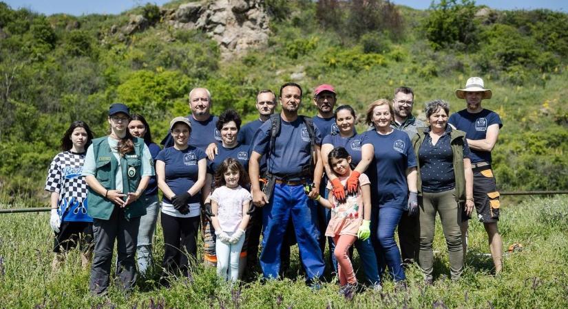 Kicsi, de elszánt csapat vette kezébe a rászorulók sorsát Verpeléten