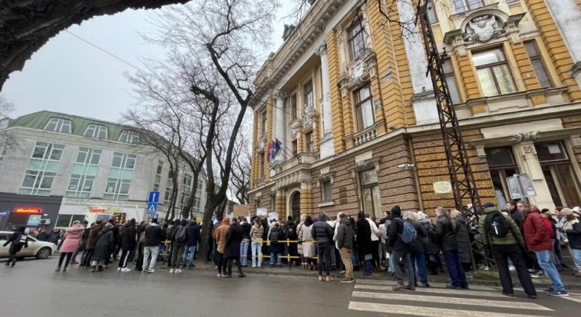 Đukić Dejanović: Az iskolák mindössze négy százaléka van blokád alatt, a többiben van tanítás