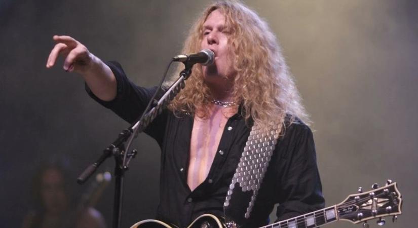 Meghalt a legendás zenész, John Sykes