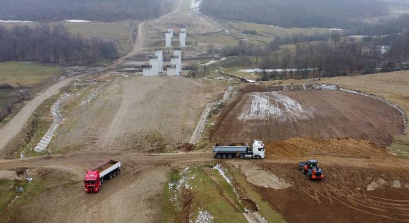 Hosszú évek után folytatódik az észak-erdélyi sztrádamúzeum építése