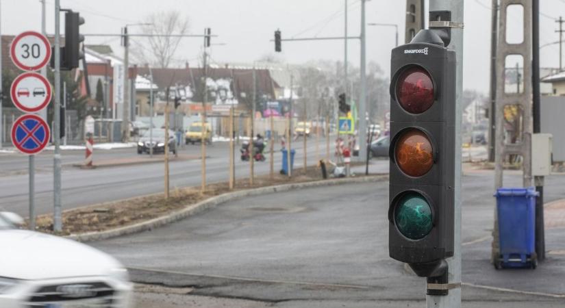 Újabb mérföldkőhöz étkezett a Sámsoni út fejlesztése – fotókkal, videóval