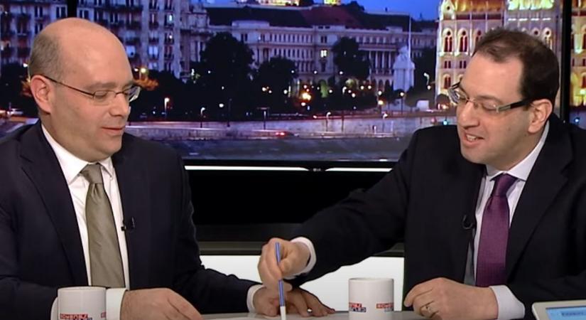 Szürreális jelenet az ATV-ben: élő adásban írta át a Transparency jogi igazgatója a Nézőpont tanulmányának címét